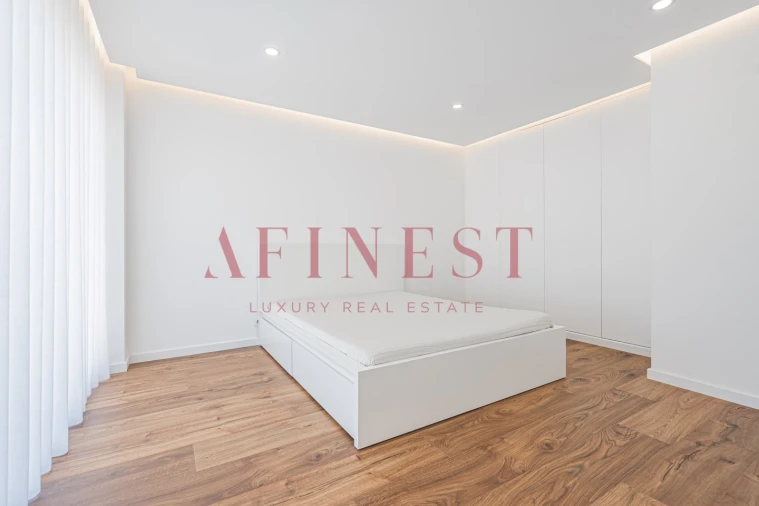 Moradia T4 para Venda em Ramada e Caneças Foto 37