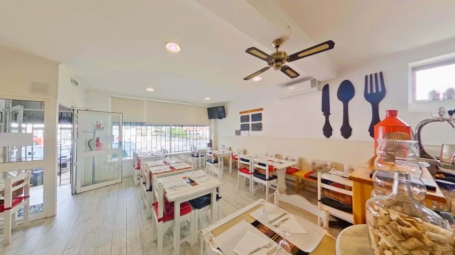 Negócio para Trespasse em São Domingos de Rana Foto 2