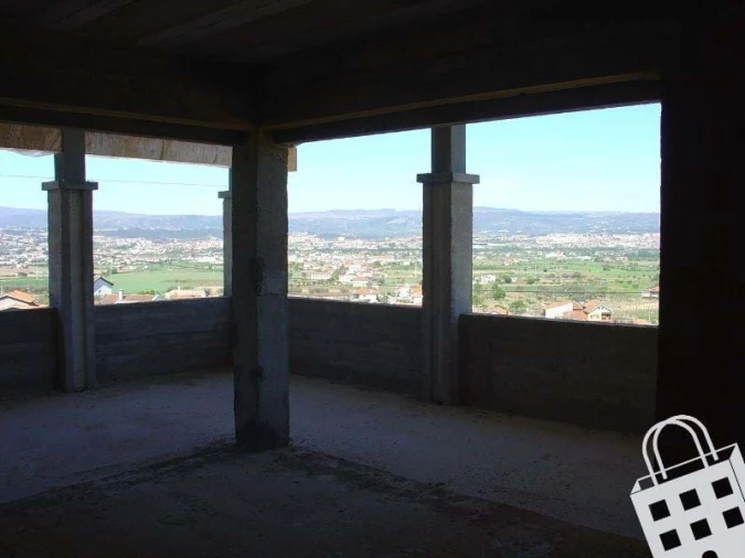 Moradia T4 para Venda em Eiras, São Julião de Montenegro e Cela Foto 15