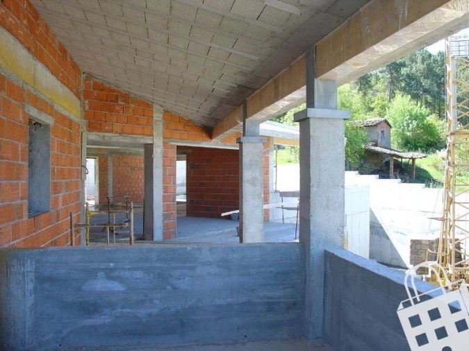 Moradia T4 para Venda em Eiras, São Julião de Montenegro e Cela Foto 16