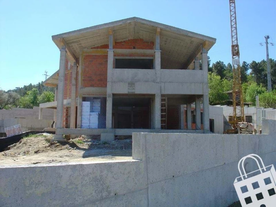 Moradia T4 para Venda em Eiras, São Julião de Montenegro e Cela Foto 13