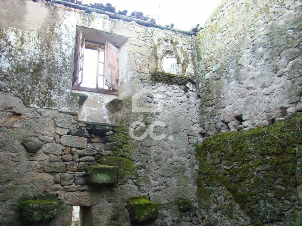 Moradia T4 para Venda em Vilarelho da Raia Foto 9