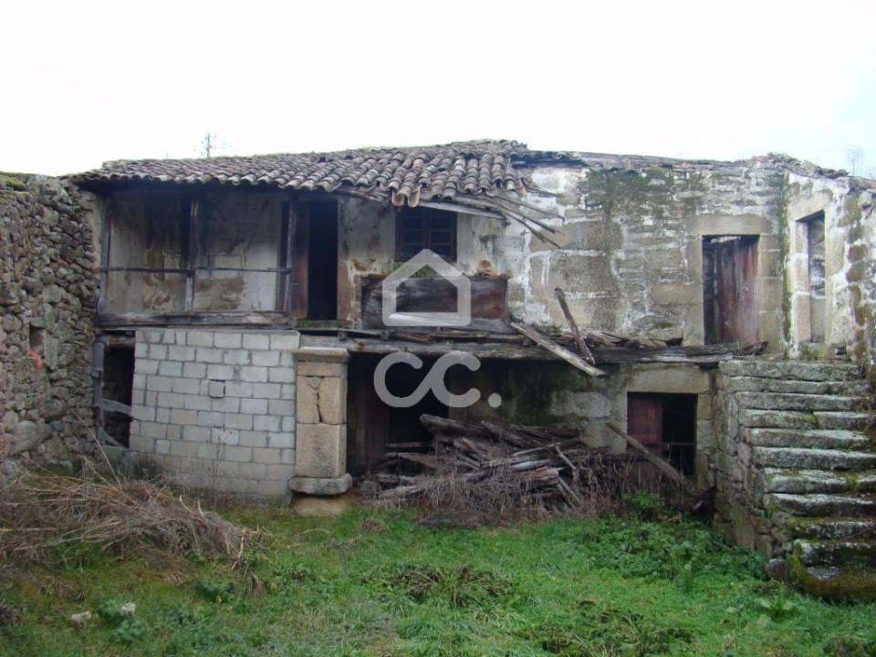 Moradia T4 para Venda em Vilarelho da Raia Foto 8