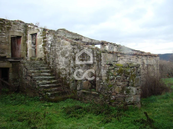 Moradia T4 para Venda em Vilarelho da Raia Foto 7