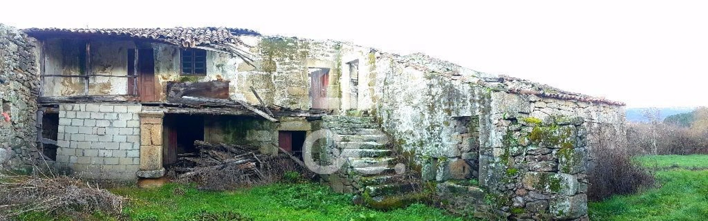 Moradia T4 para Venda em Vilarelho da Raia Foto 2