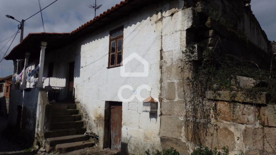 Moradia T6 para Venda em Faiões