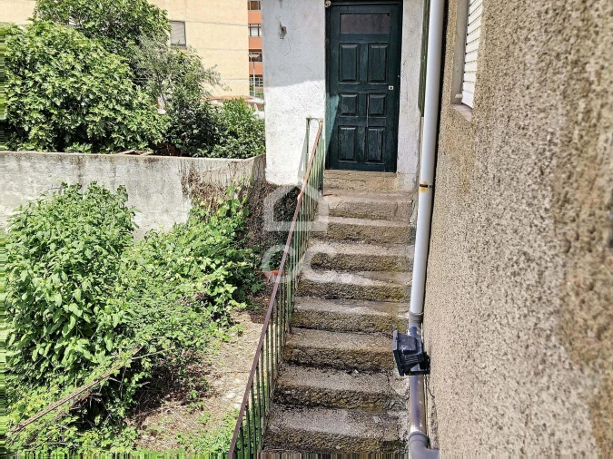 Moradia T4 para Venda em Santa Maria Maior Foto 19