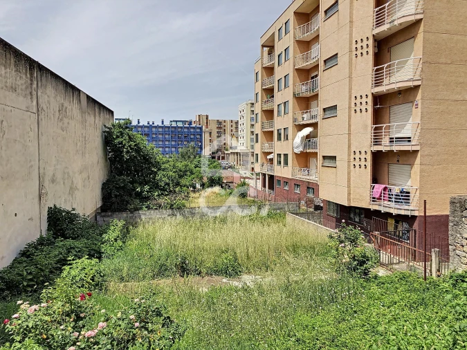 Moradia T4 para Venda em Santa Maria Maior Foto 18