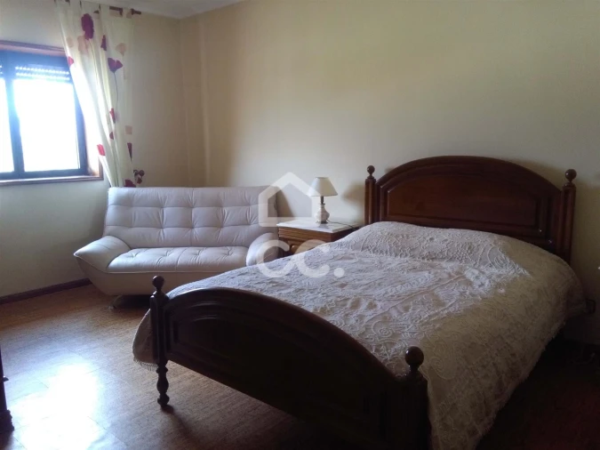 Moradia T5 para Venda em Santa Maria Maior Foto 8