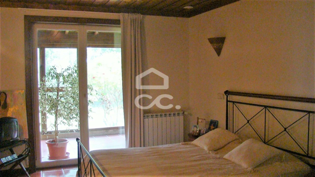 Moradia T4 para Venda em Santa Maria Maior Foto 8