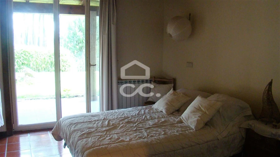 Moradia T4 para Venda em Santa Maria Maior Foto 7