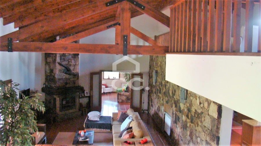 Moradia T4 para Venda em Santa Maria Maior Foto 3