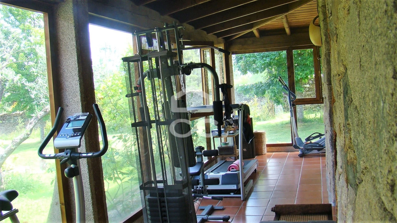 Moradia T4 para Venda em Santa Maria Maior Foto 11