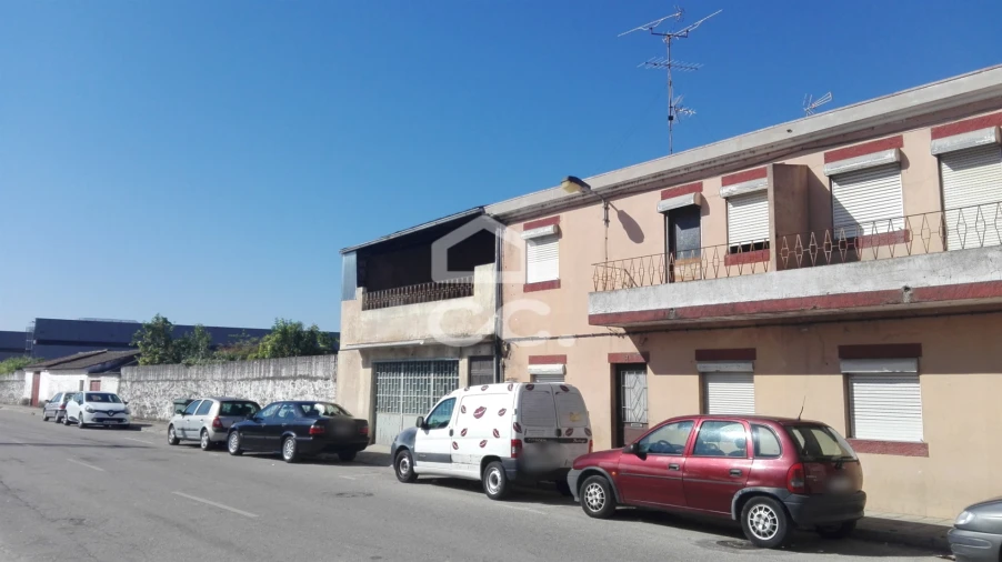 Prédio para Venda em Madalena e Samaiões Foto 7