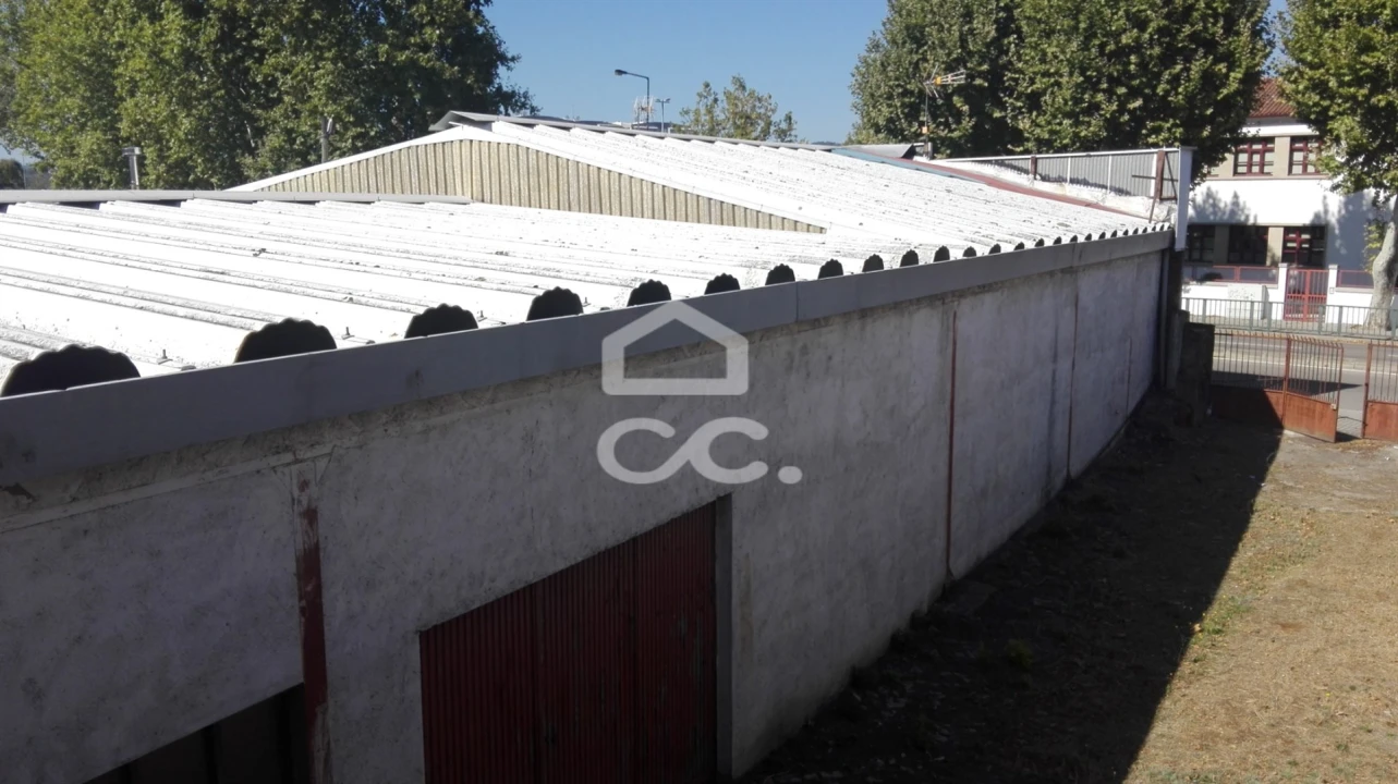 Prédio para Venda em Madalena e Samaiões Foto 9