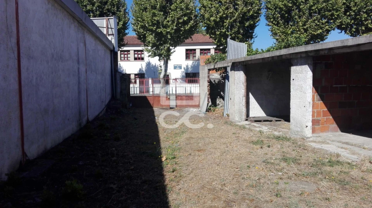 Prédio para Venda em Madalena e Samaiões Foto 8