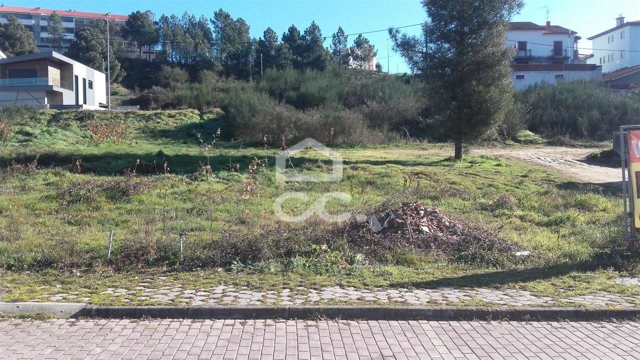 Terreno para Venda em Santa Maria Maior Foto 2