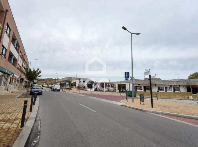 Negócio para Venda em Santa Maria Maior Foto 18