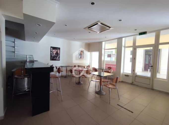 Negócio para Venda em Santa Maria Maior Foto 2