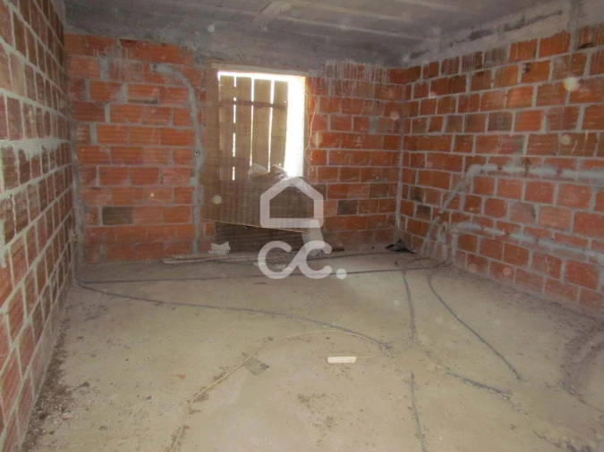 Moradia T4 para Venda em Eiras, São Julião de Montenegro e Cela Foto 5