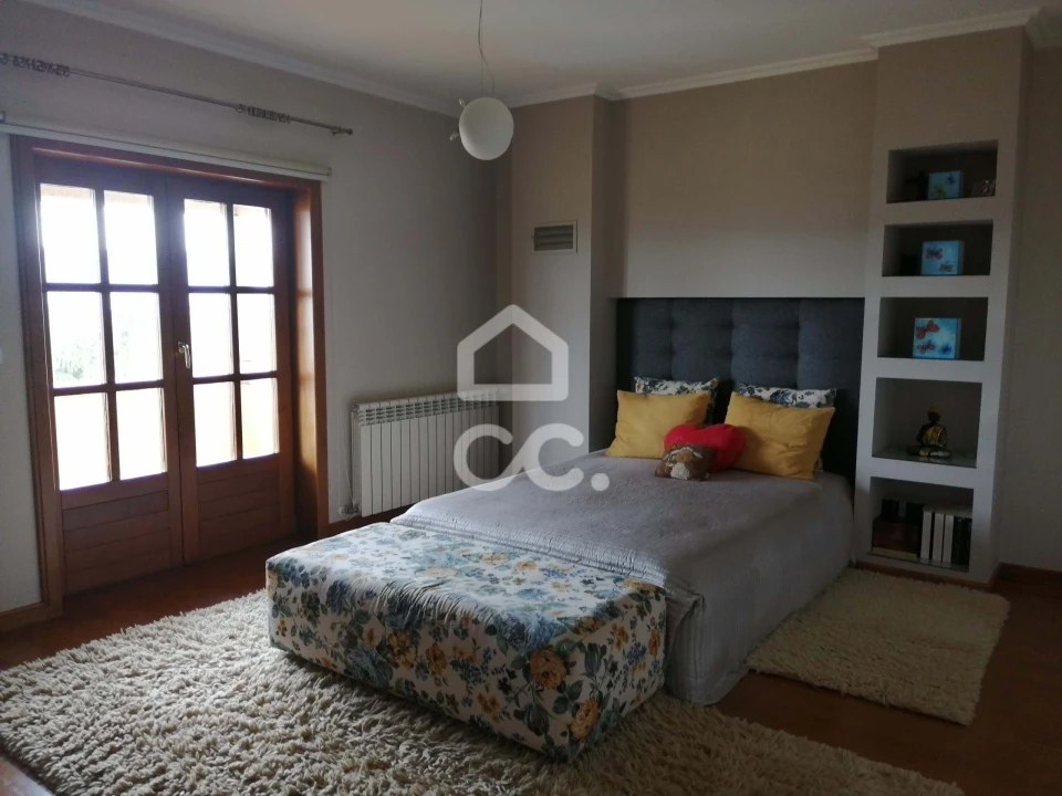 Moradia T4 para Venda em Vale de Anta Foto 11