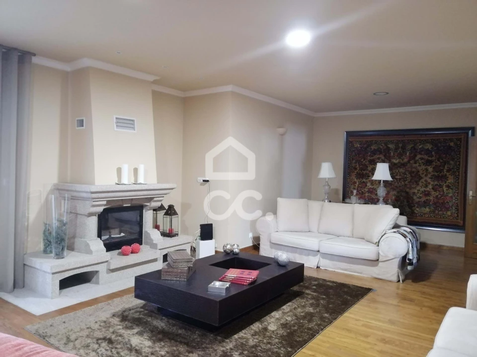 Moradia T4 para Venda em Vale de Anta Foto 6