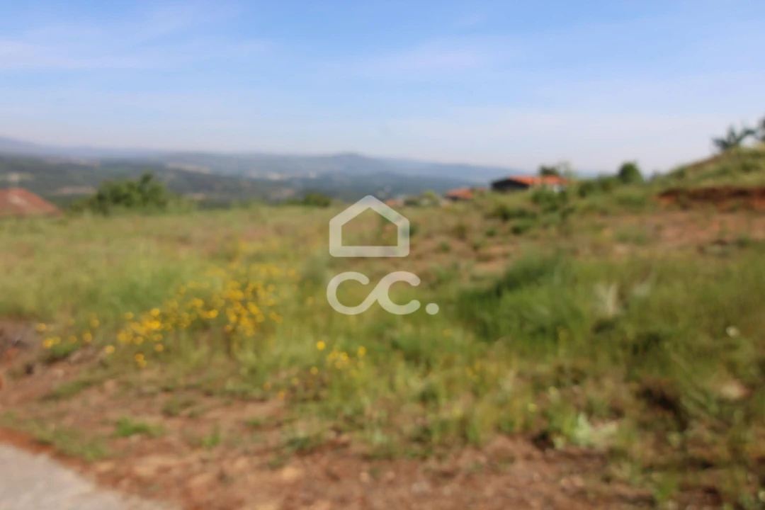 Terreno para Venda em Vilela do Tamega Foto 2