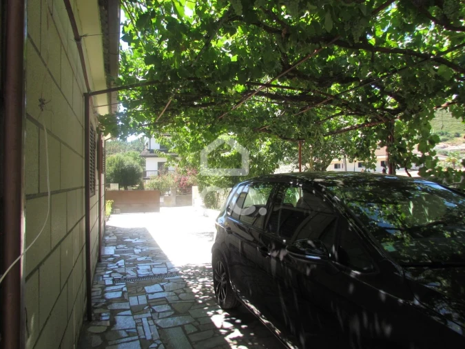 Moradia T4 para Venda em Redondelo Foto 5