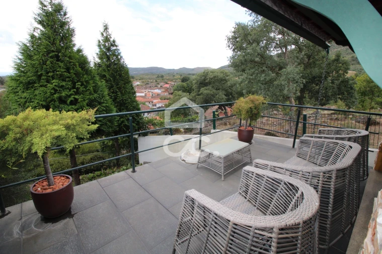 Quinta T4 para Venda em Santa Cruz/Trindade e Sanjurge Foto 5