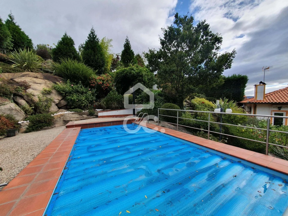 Quinta T4 para Venda em Santa Cruz/Trindade e Sanjurge Foto 6