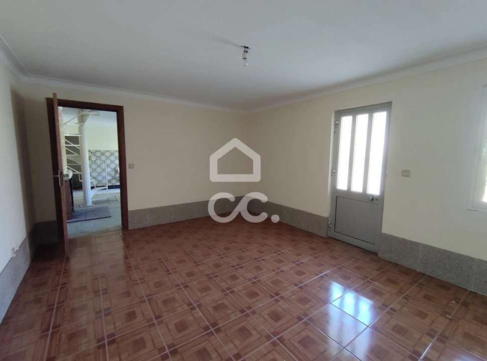 Moradia T6 para Venda em Santa Cruz/Trindade e Sanjurge Foto 31