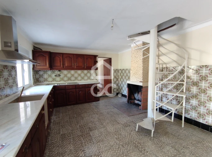 Moradia T6 para Venda em Santa Cruz/Trindade e Sanjurge Foto 32