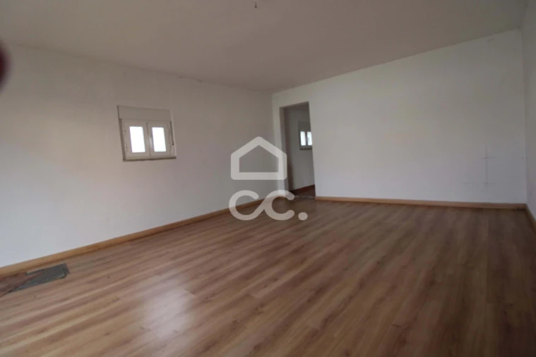 Moradia T6 para Venda em Santa Cruz/Trindade e Sanjurge Foto 25