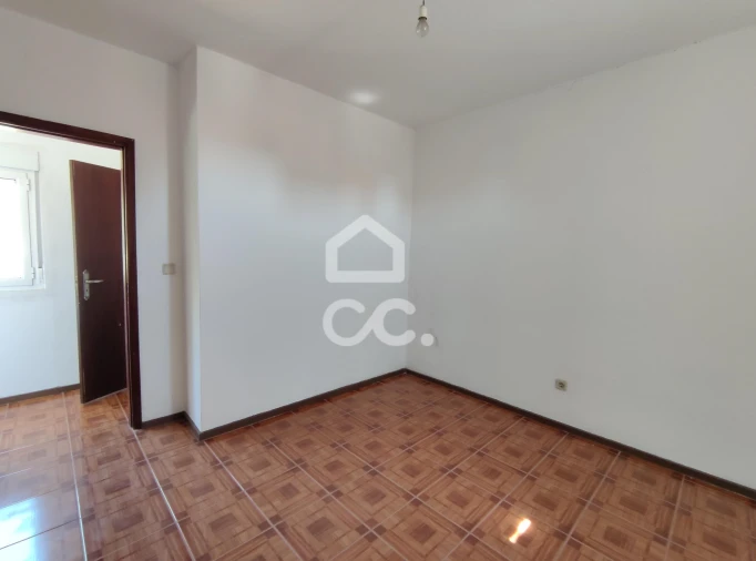 Moradia T6 para Venda em Santa Cruz/Trindade e Sanjurge Foto 38