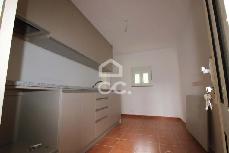 Moradia T6 para Venda em Santa Cruz/Trindade e Sanjurge Foto 23