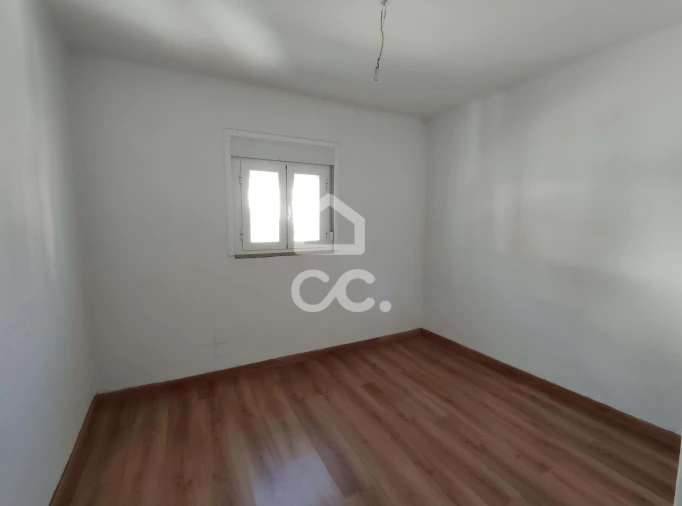 Moradia T6 para Venda em Santa Cruz/Trindade e Sanjurge Foto 19