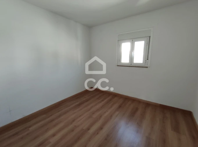 Moradia T6 para Venda em Santa Cruz/Trindade e Sanjurge Foto 18