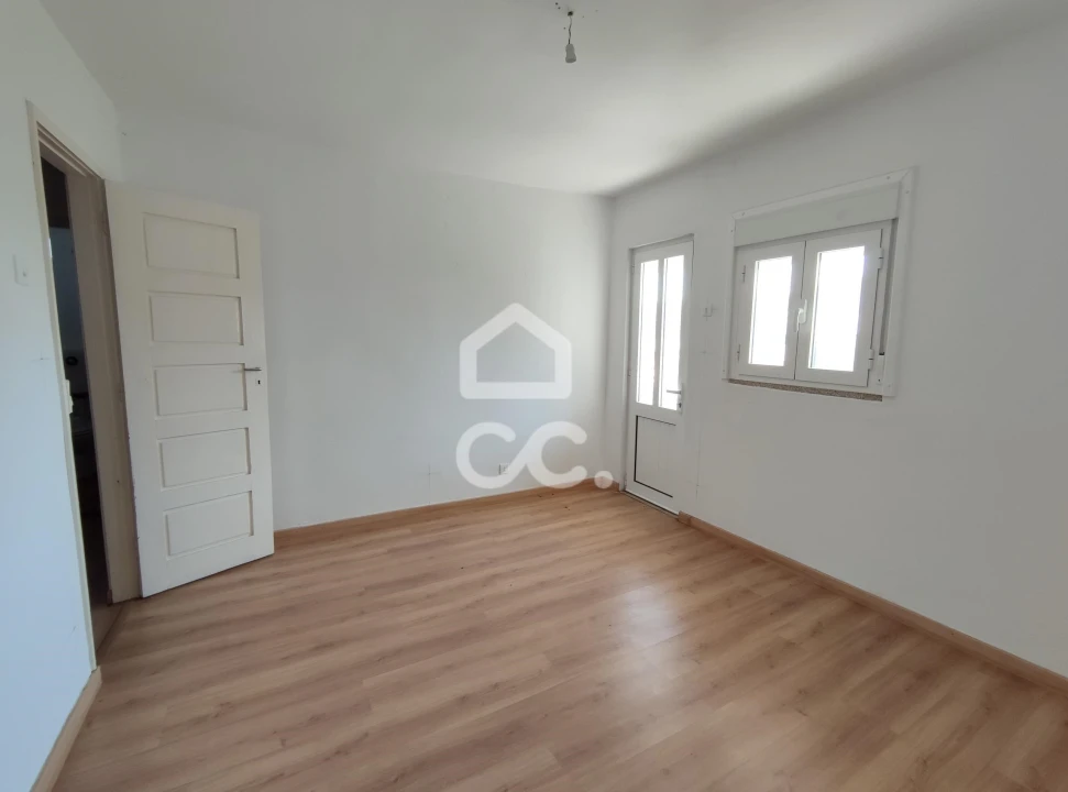 Moradia T6 para Venda em Santa Cruz/Trindade e Sanjurge Foto 17