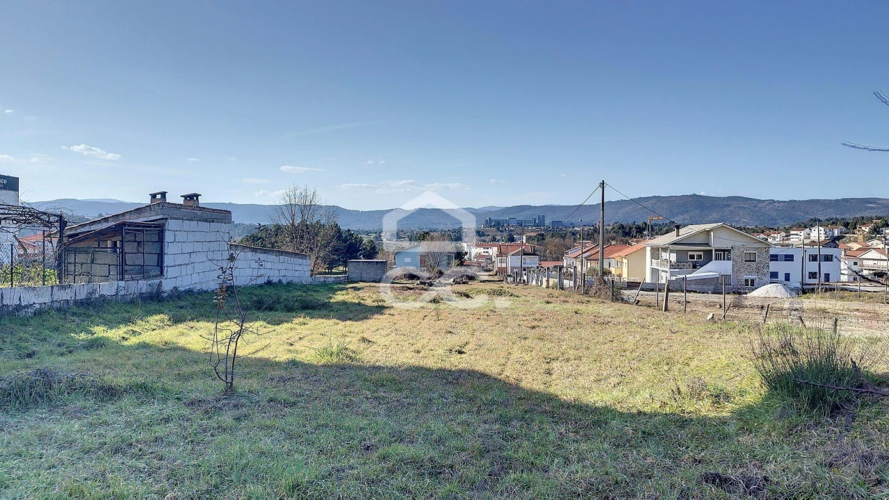 Terreno para Venda em Santa Cruz/Trindade e Sanjurge Foto 2