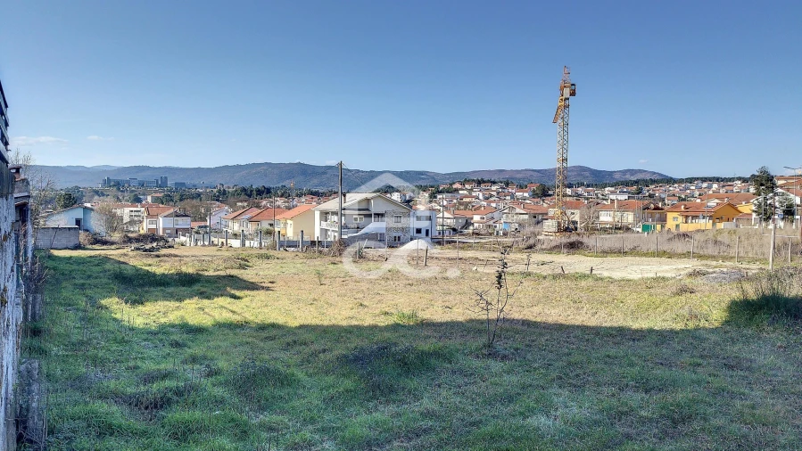 Terreno para Venda em Santa Cruz/Trindade e Sanjurge Foto 1