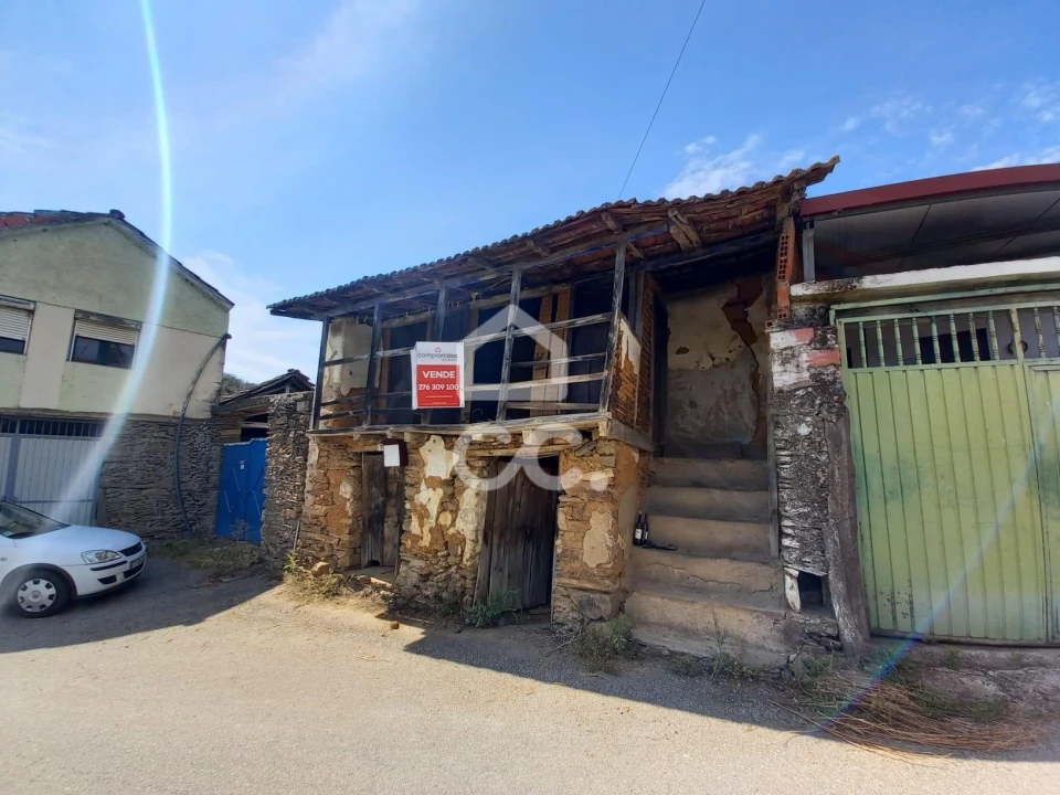 Moradia para Venda em Santa Maria de Emeres Foto 2