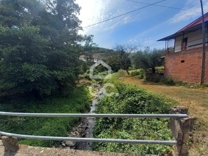 Moradia para Venda em Santa Maria de Emeres Foto 13