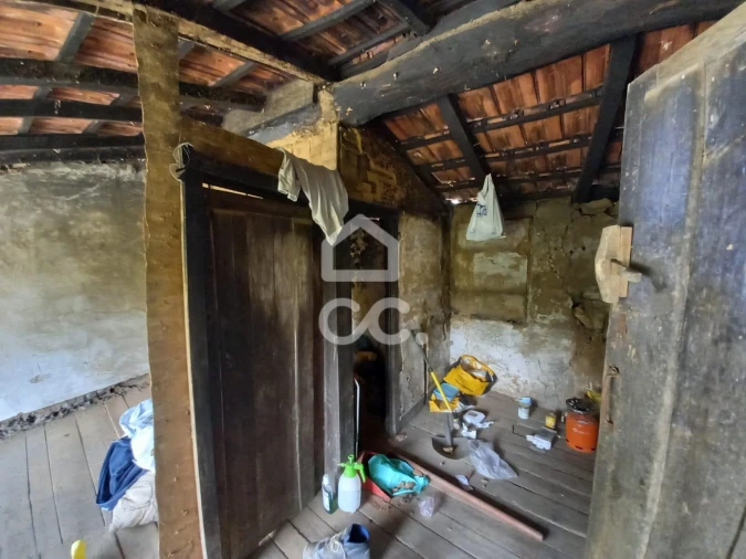 Moradia para Venda em Santa Maria de Emeres Foto 5