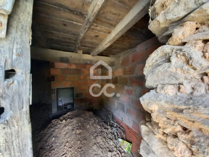 Moradia para Venda em Santa Maria de Emeres Foto 3