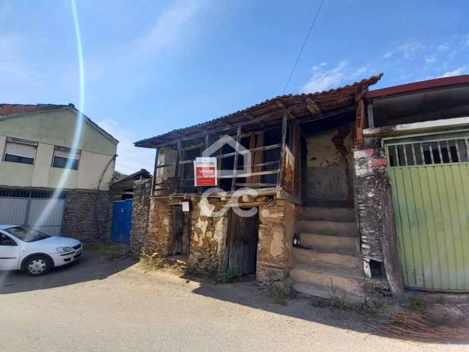 Moradia para Venda em Santa Maria de Emeres Foto 14