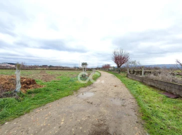Terreno para Venda em Outeiro Seco