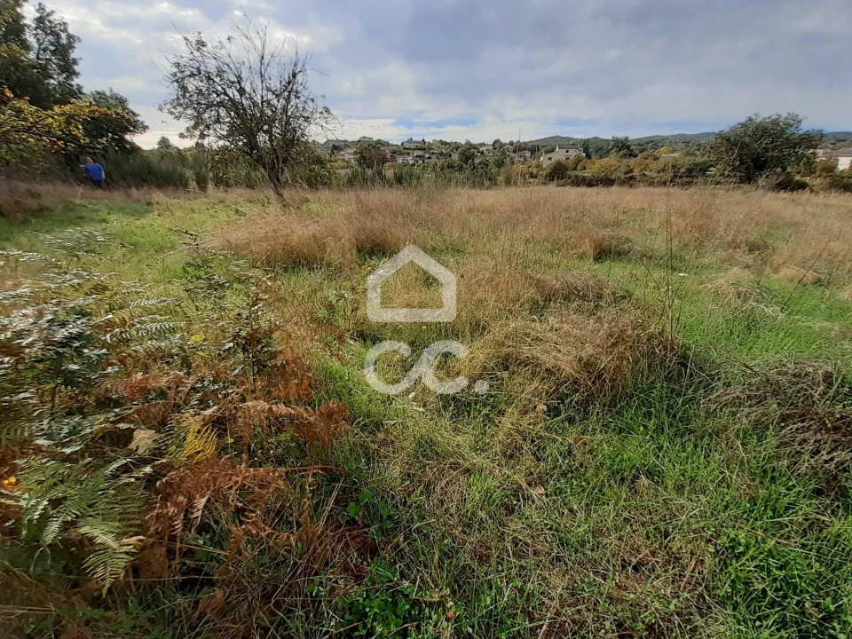 Terreno para Venda em Calvão e Soutelinho da Raia Foto 14
