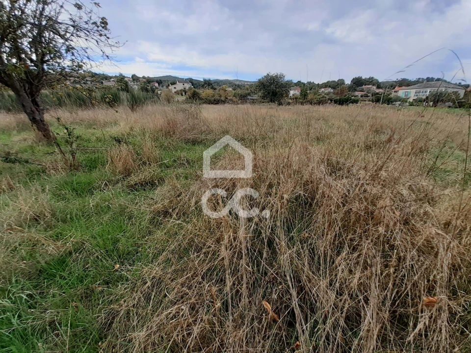 Terreno para Venda em Calvão e Soutelinho da Raia Foto 4
