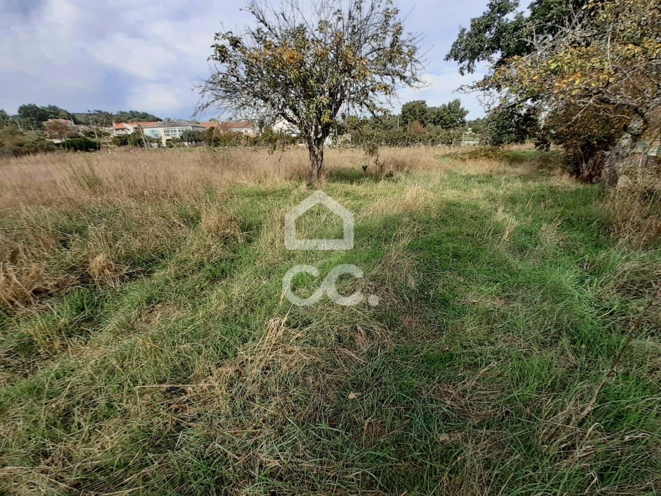 Terreno para Venda em Calvão e Soutelinho da Raia Foto 12