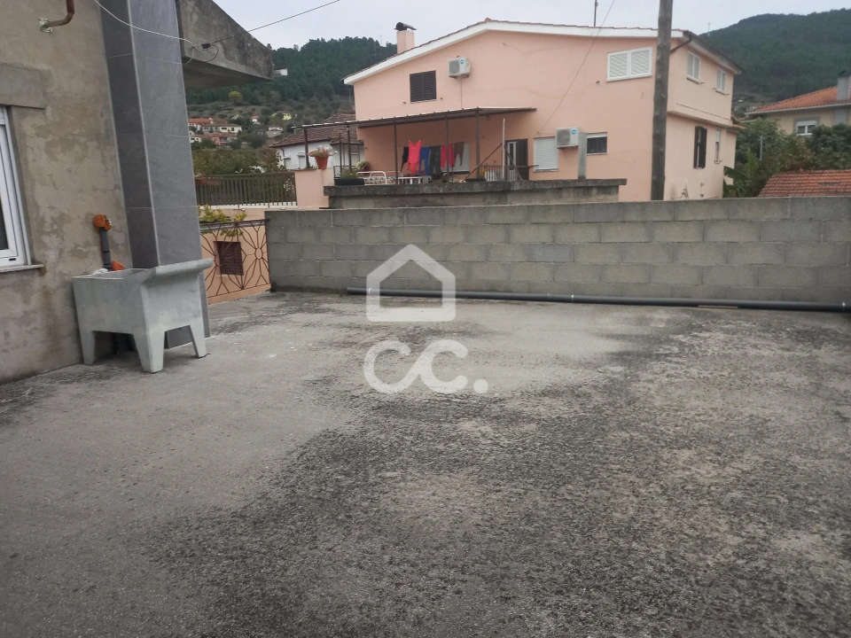 Moradia T3 para Venda em Loivos e Póvoa de Agrações Foto 17